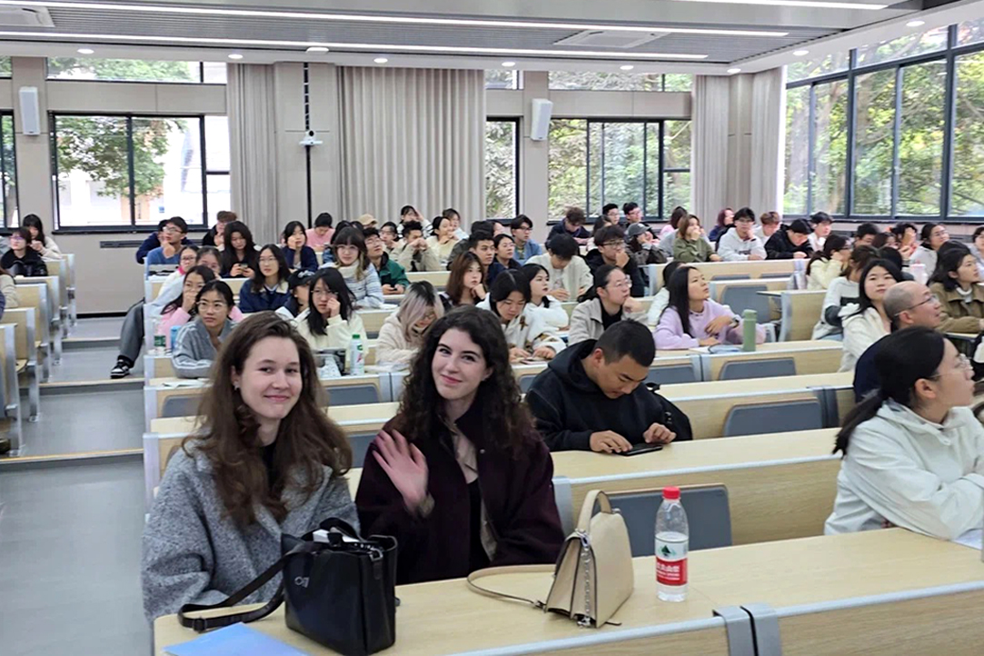 Иллюстрация к новости: «Никаких серьезных барьеров — все решается практикой и терпением»